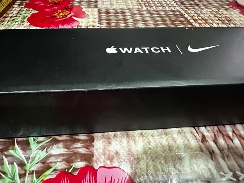 Apple smart watch series 7 5