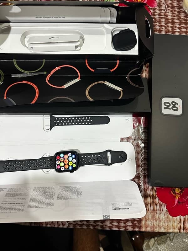 Apple smart watch series 7 12