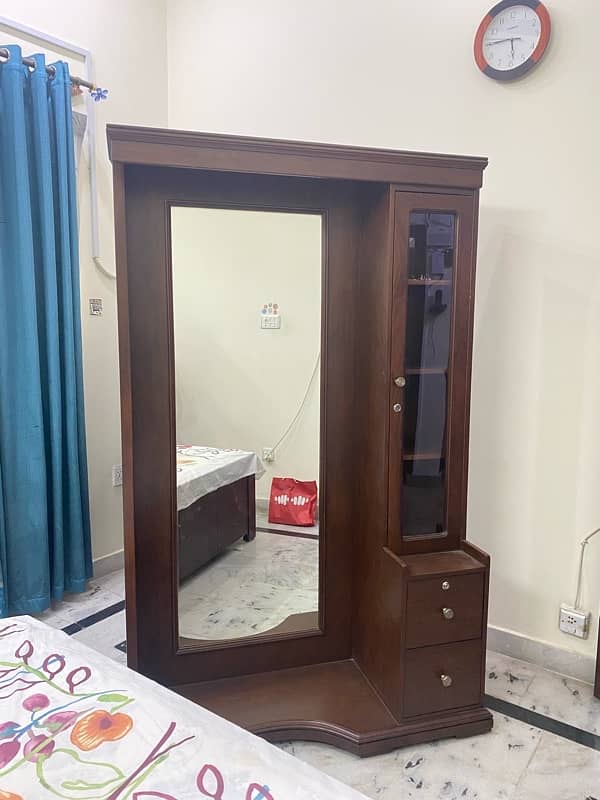 Dressing Table New (contact to haris bin yousaf +923476205942) 4