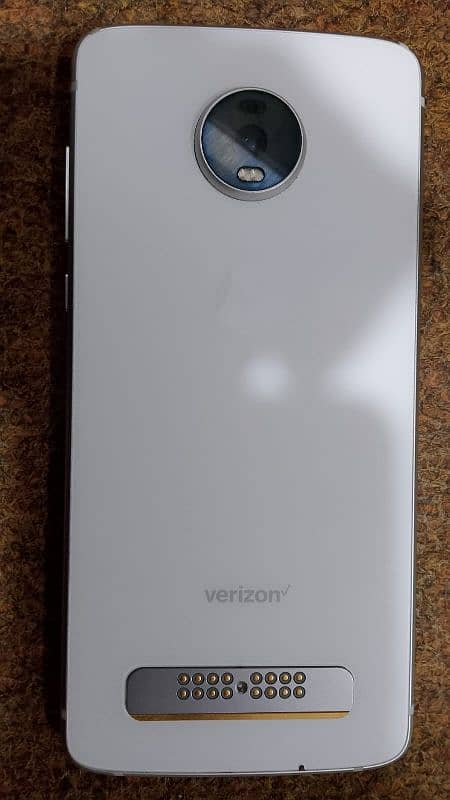 MOTO Z4 4/128 PTA 0