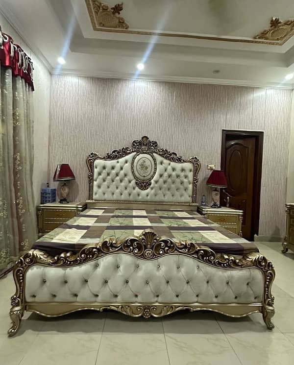 Bedroom Furniture/ Bed Set 5