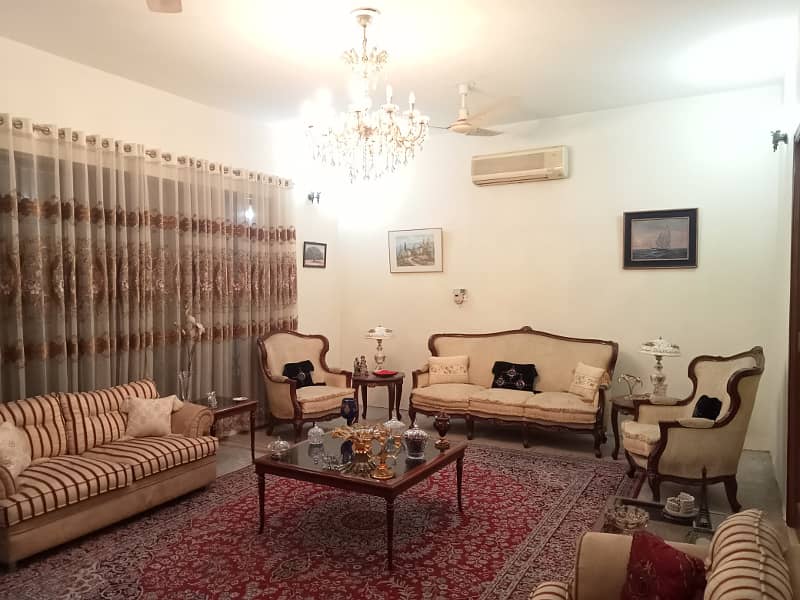 Cantt, 1 Kanal Upper Portion For Rent Gulberg Upper Mall Garden Town Shadman Gor Zaman park Lahore 6