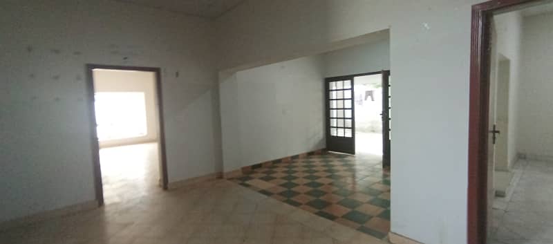 Cantt, 1 Kanal Upper Portion For Rent Gulberg Upper Mall Garden Town Shadman Gor Lahore 13