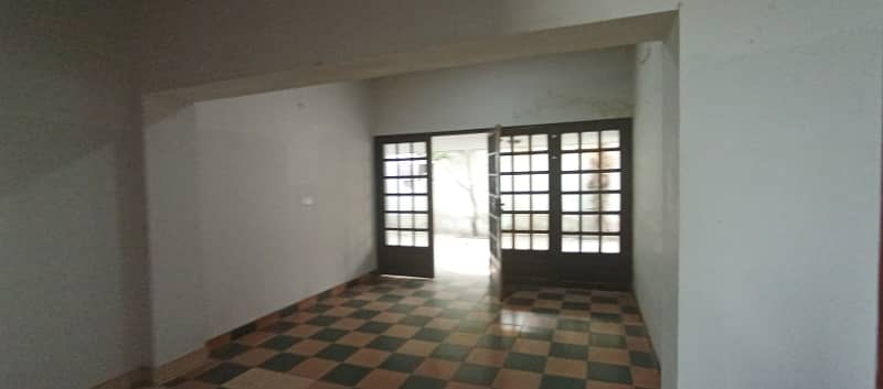 Cantt, 1 Kanal Upper Portion For Rent Gulberg Upper Mall Garden Town Shadman Gor Lahore 16