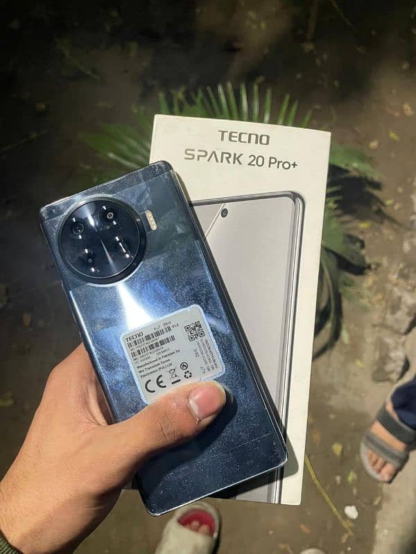 10 by 10 phn Tecno spark 20 pro plus 0