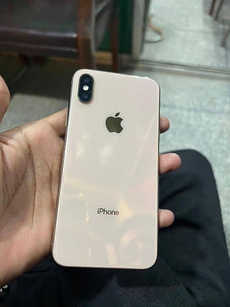 iPhone xs 64 GB 0