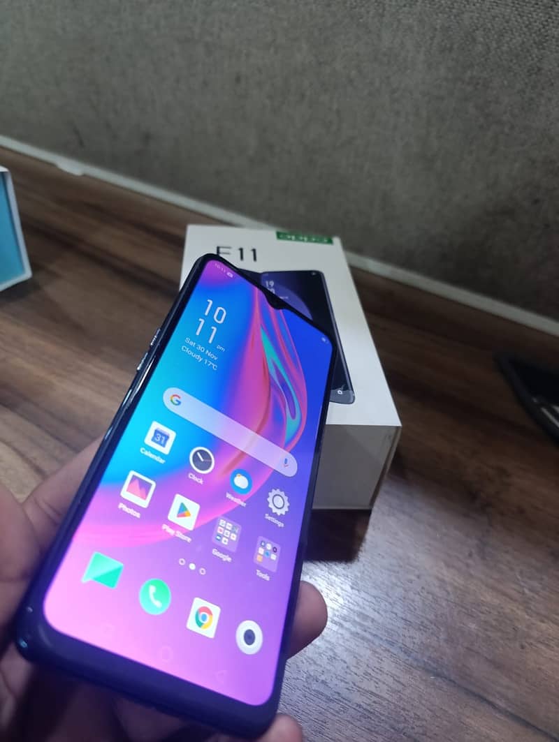 Oppo F11 8/256 1