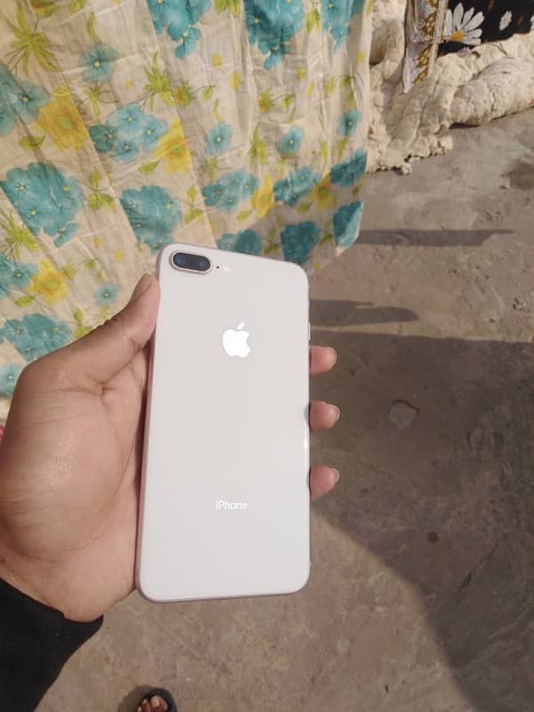 iPhone 8 plus non PTA 3