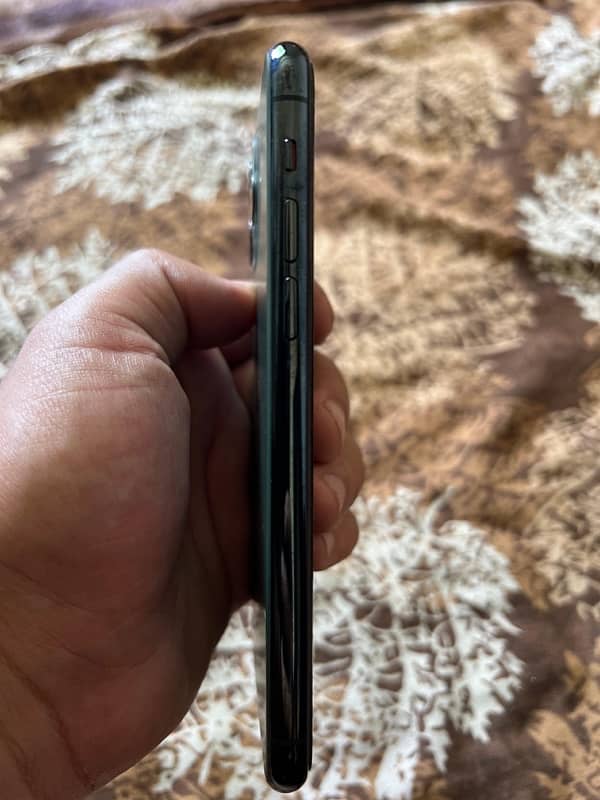 I PHONE 11 PRO, PTA APPROVED , 64 GB 6