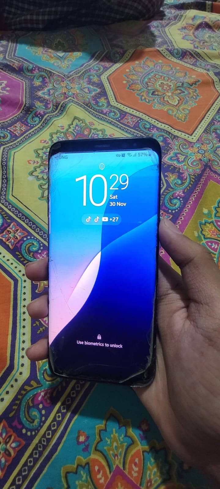 Samsung galaxy S8,used,panel broken,works perfectly fine. 2