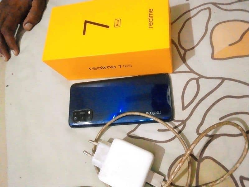 Mobile Realme 7Pro mobile all ok hy one hand used 1