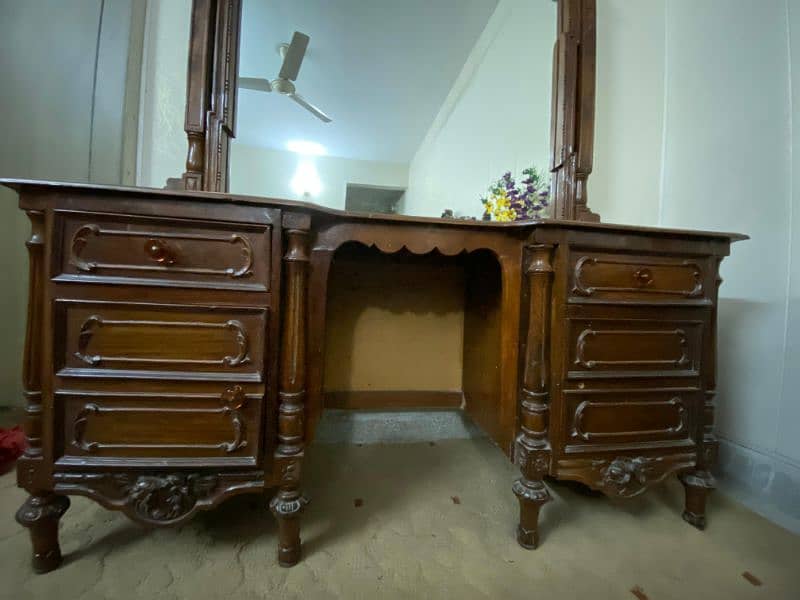 Dressing table 1