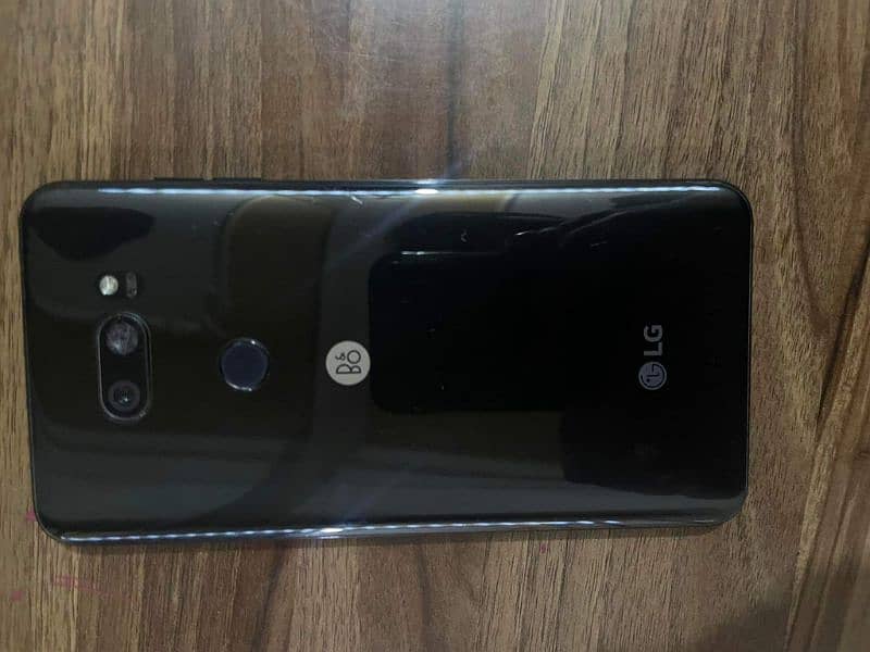 LG V30 3