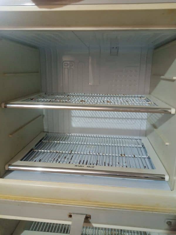 Dawlance Refrigerator Used 2