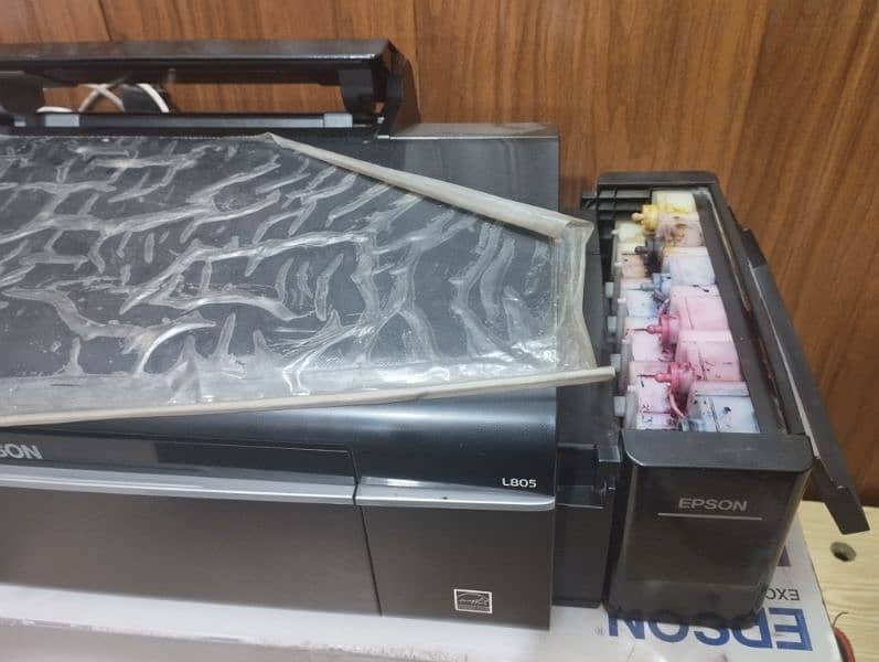 Epson L805 printer slightly used with packaging box 4