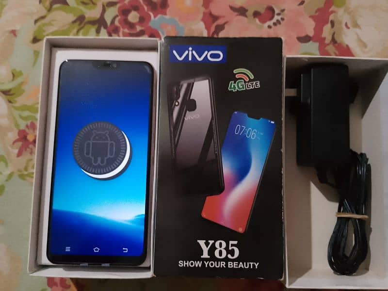 vivo y85 PTA approved with white pin dot on screen 0