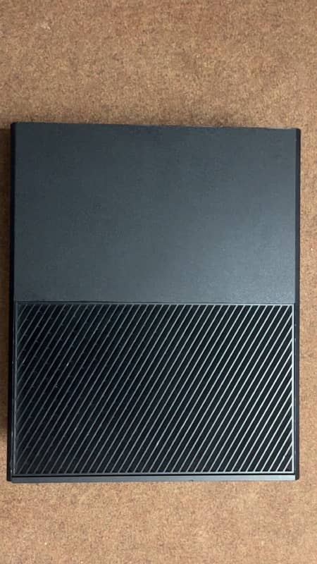 Xbox one    500gb 5