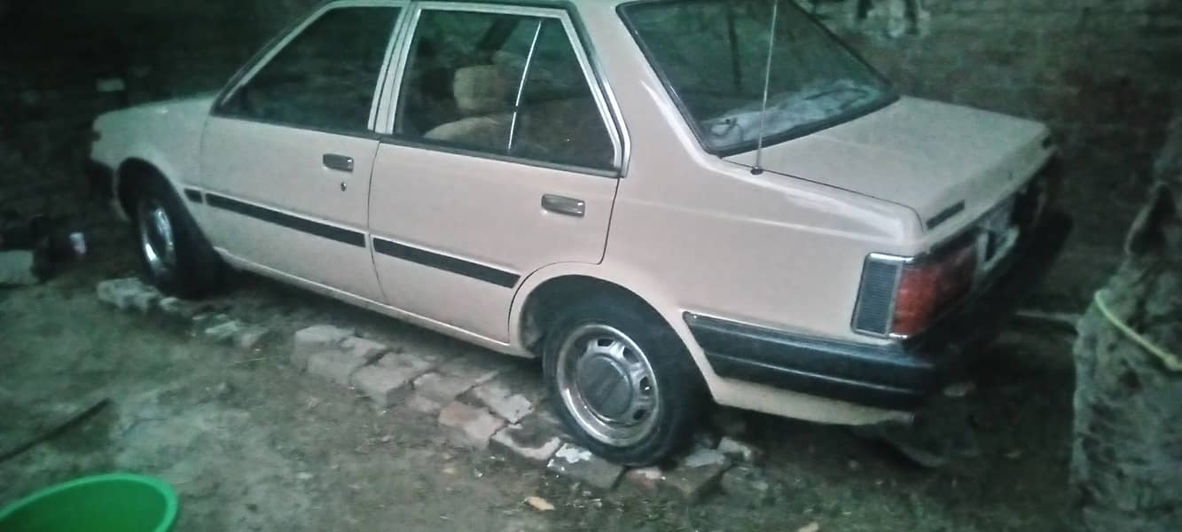 Nissan Sunny 1985 3