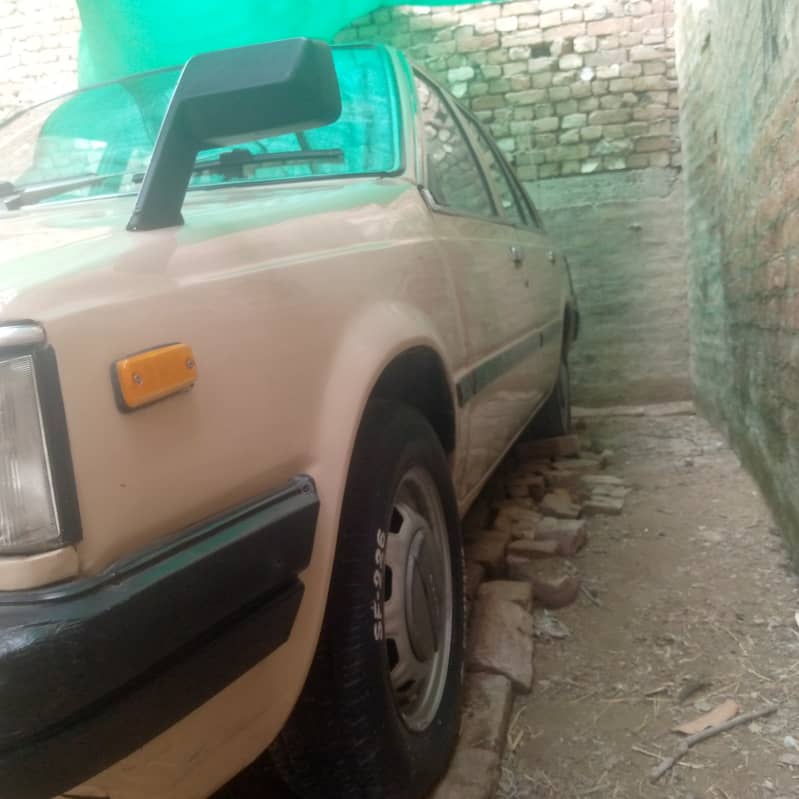 Nissan Sunny 1985 7