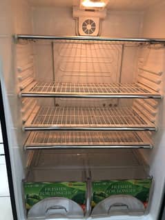 18 Cubic Feet Fridge very good condition