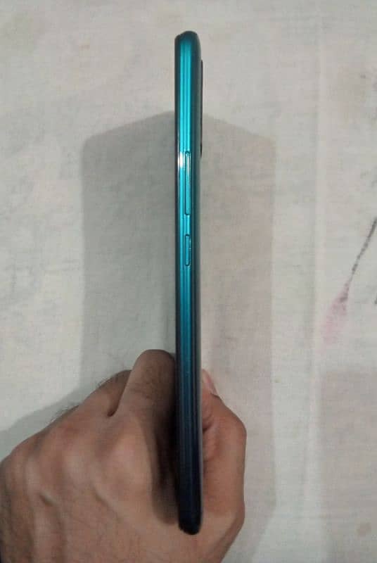 Infinix hot 9 play 4/64 for sale 5