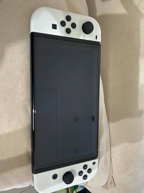 Nintendo Switch white Oled 1