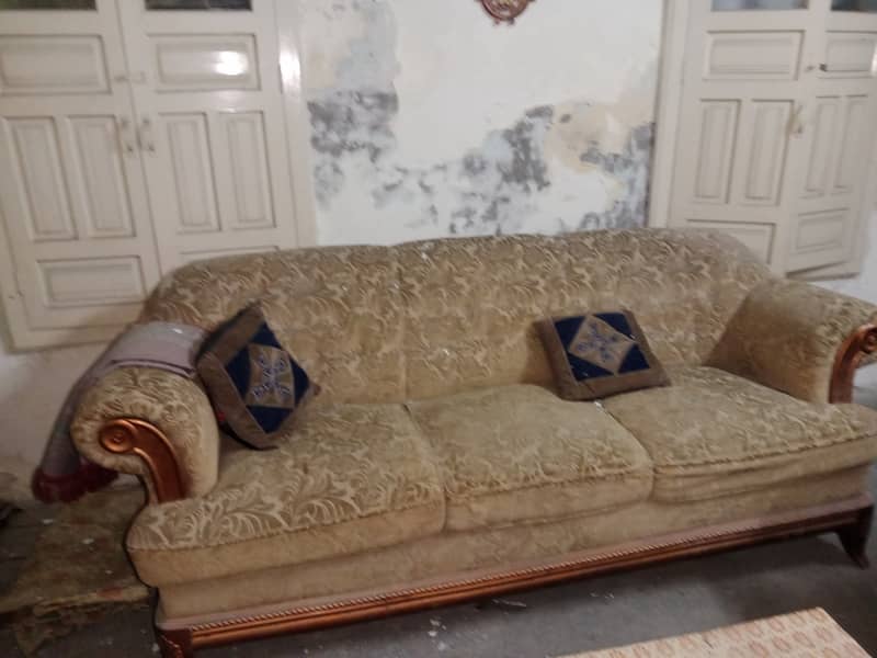 3seater used sofa in nice condition 1