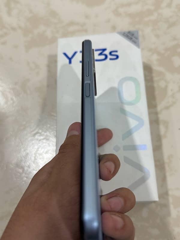 vivo y33s 2