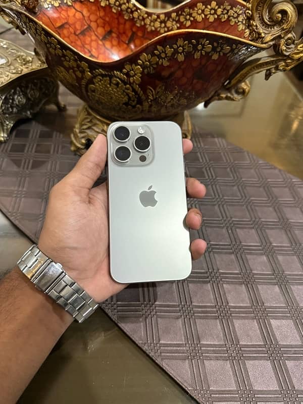 iPhone 15 pro 256 gb 0