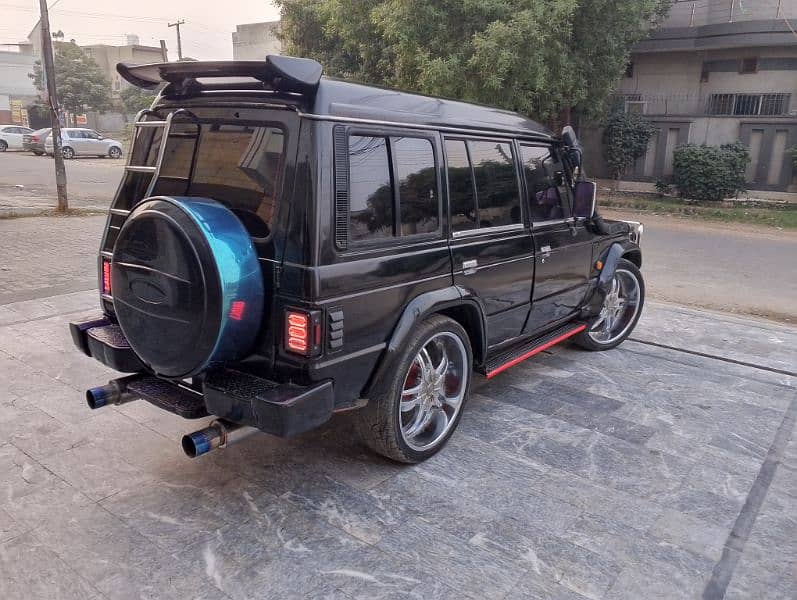 Mitsubishi Pajero G wagon style 3