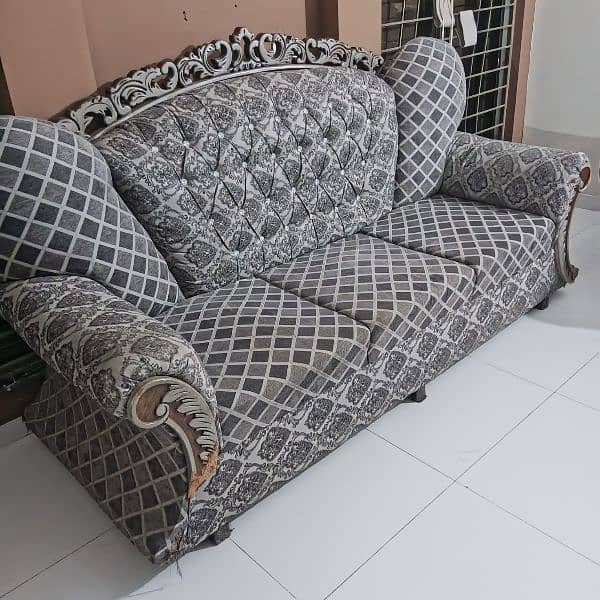 6 Seater Sofa. Good Condition 1