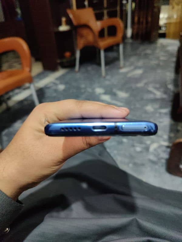 OnePlus 7t for sale in good condition 8+5/256 gb kabhi line aa jati ha 5