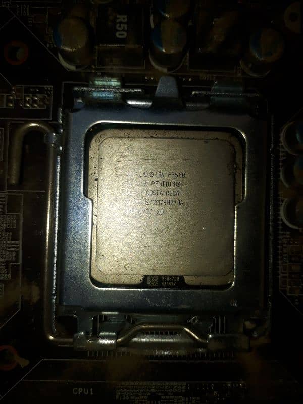 GAMING PC pentium 6  describtion lazme para 8