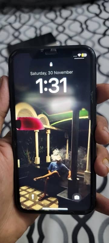 i phone xr factory unlock 64 gb 3