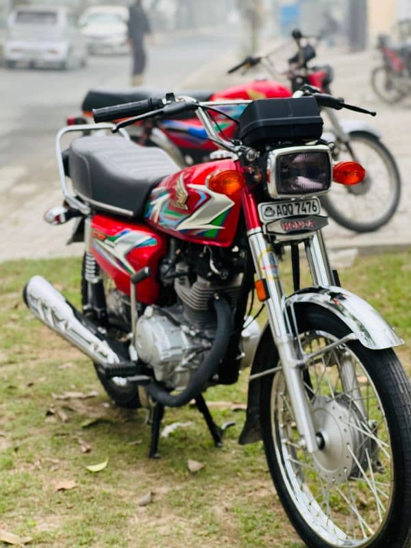 hondA  125 6