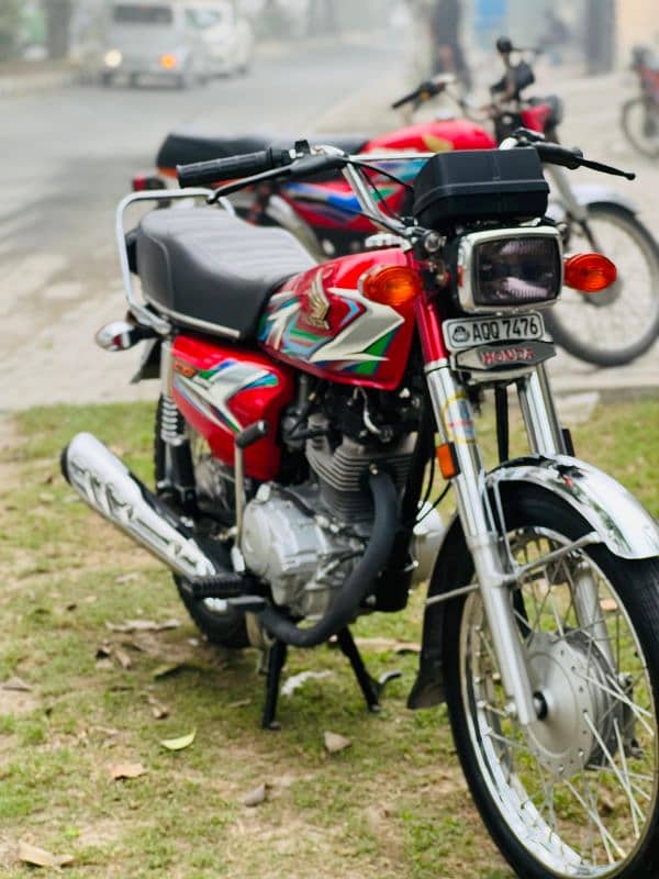 hondA  125 7