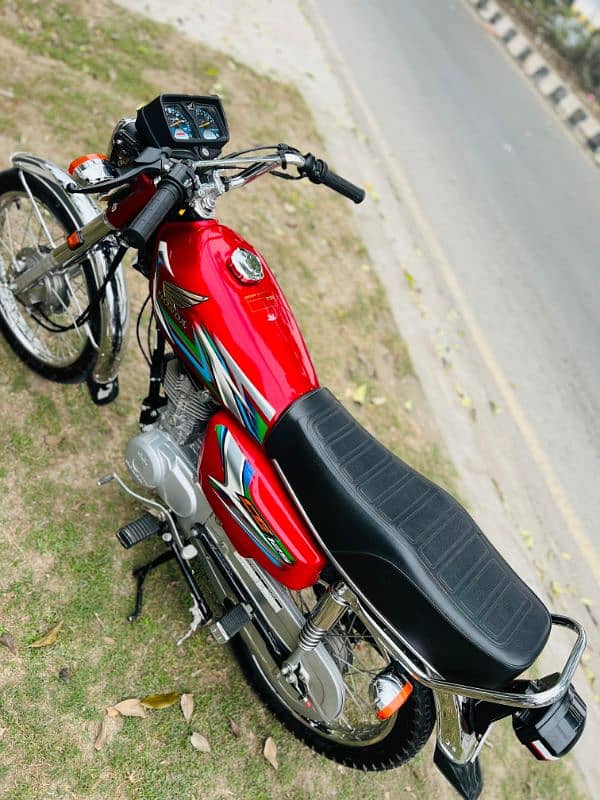 hondA  125 9