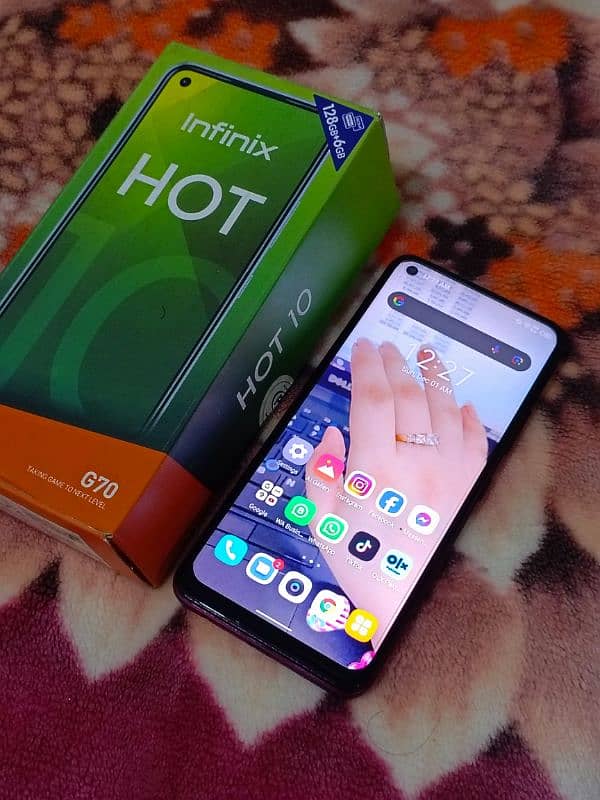 infinix hot 10 6/128gb 9