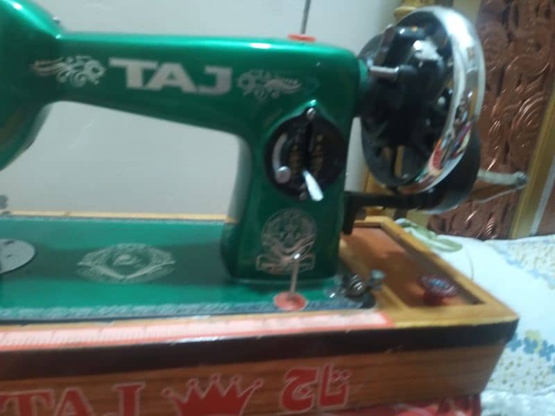 Taj sewing machine 4