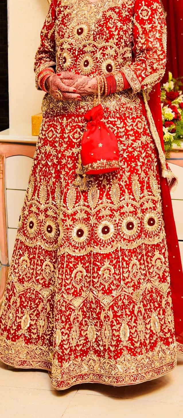 Bridal lehenga Bridal maksi one time used 1