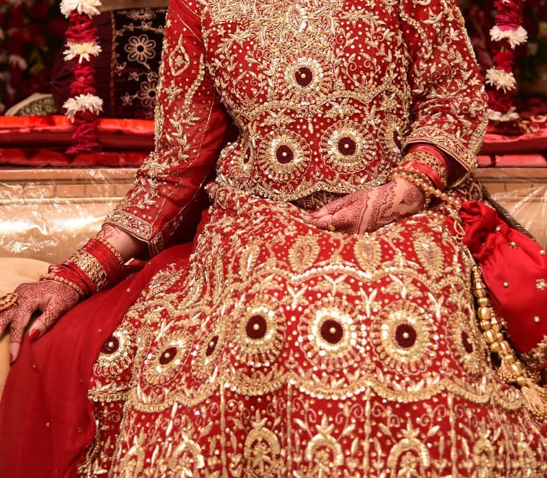 Bridal lehenga Bridal maksi one time used 9