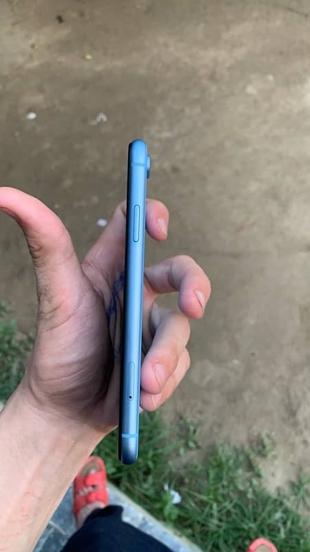 iPhone  Xr jv . 10