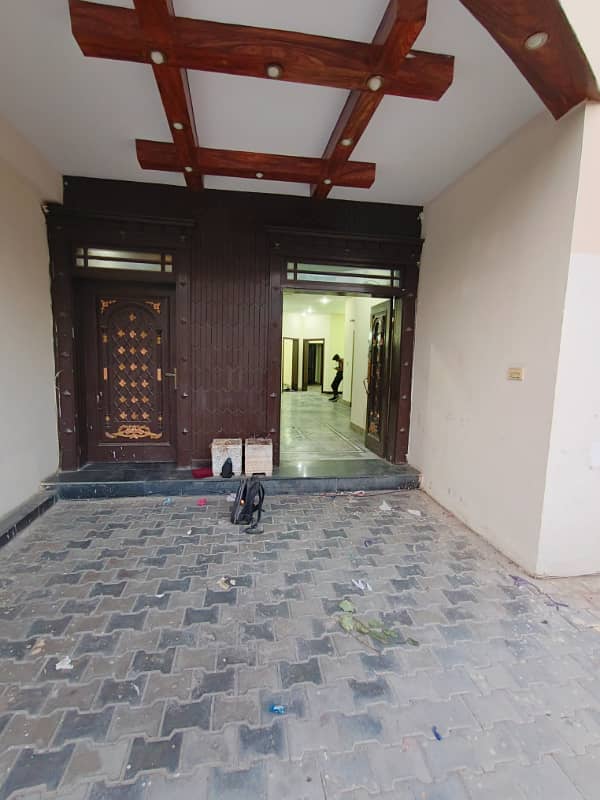 ground portion house for rent 0