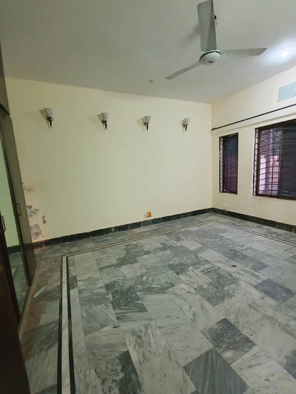 ground portion house for rent 2