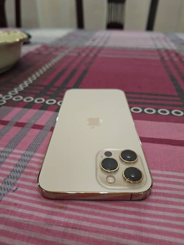 iPhone 12 pro max 2