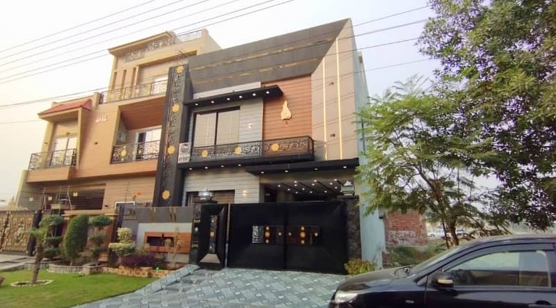 10 Marla Luxurious Low Price House For Sale 2