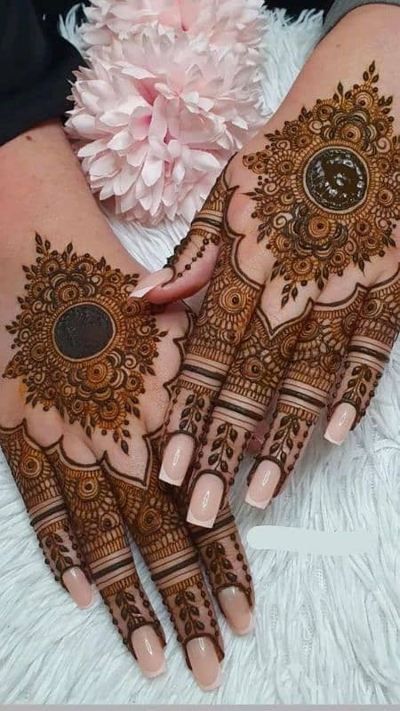 mehndi lgwaen hr qism ki khubsurat mehndi bridal , party etc 2