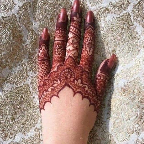 mehndi lgwaen hr qism ki khubsurat mehndi bridal , party etc 4