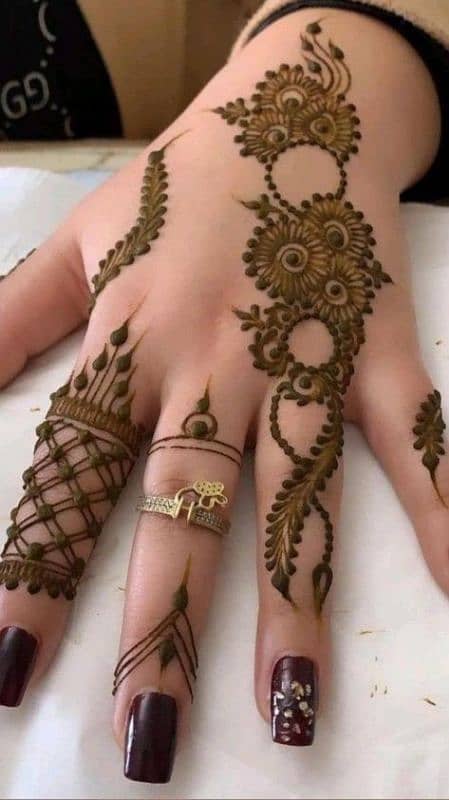 mehndi lgwaen hr qism ki khubsurat mehndi bridal , party etc 5