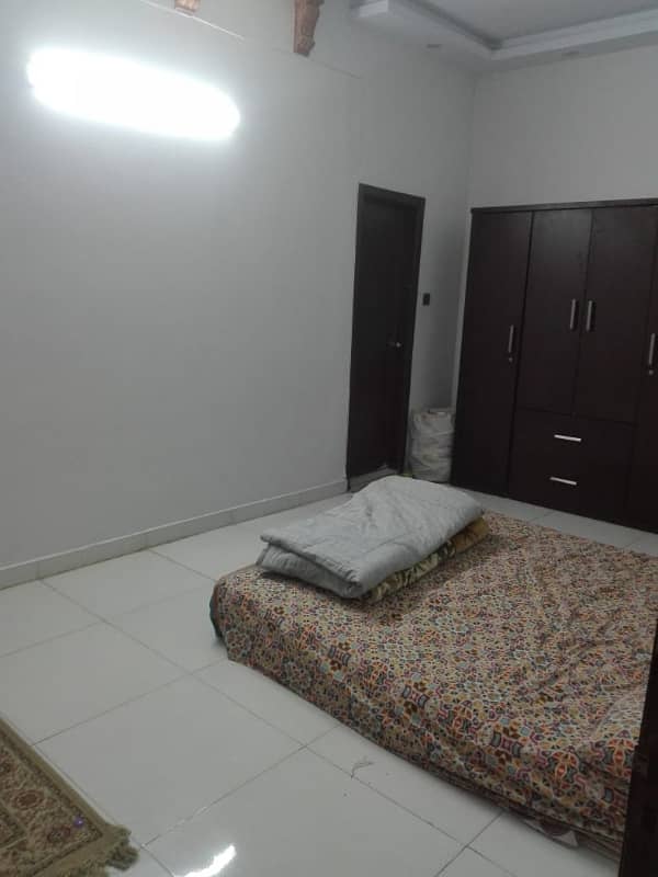 three bed dd portion for rent in johar 5